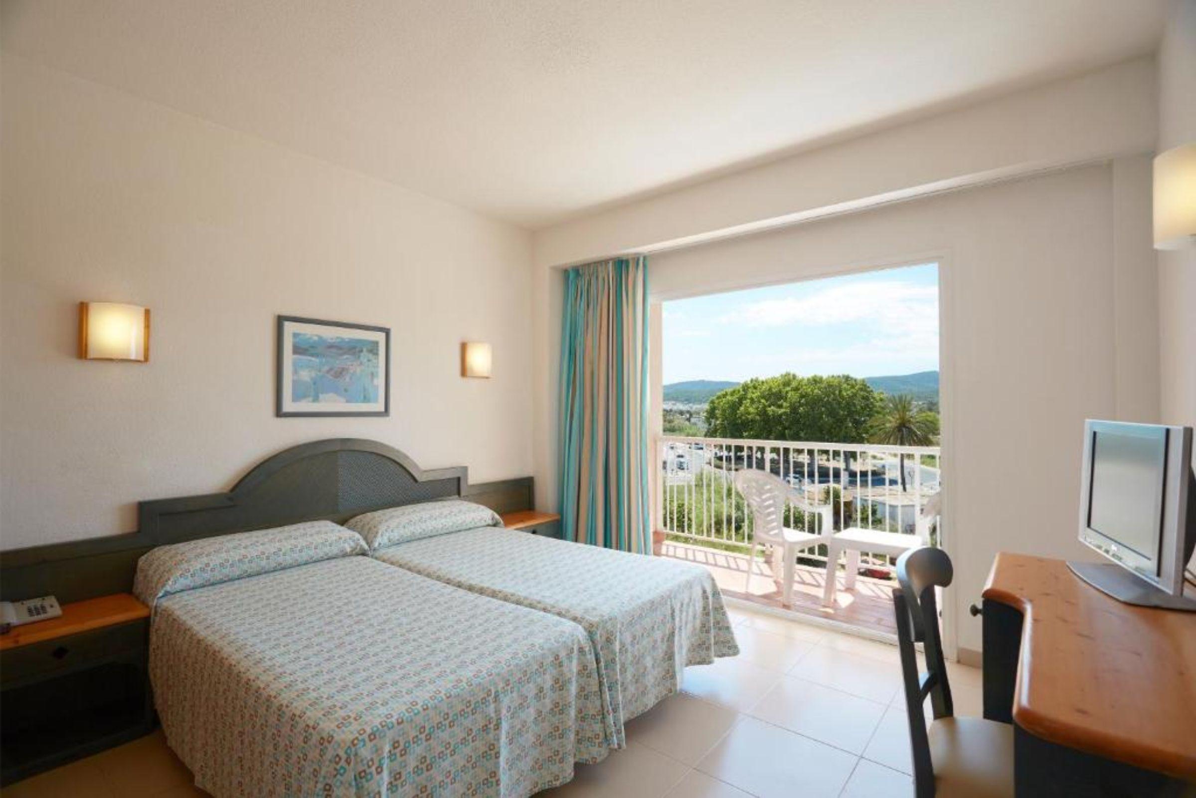 Invisa Hotel Es Pla - Adults Only Sant Antoni de Portmany Dış mekan fotoğraf