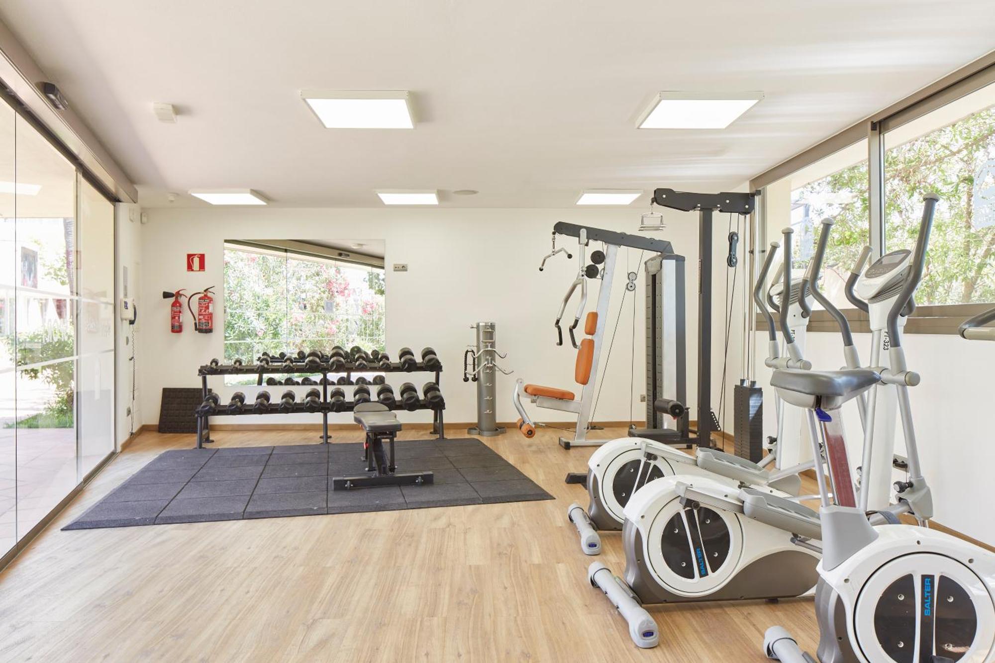 Invisa Hotel Es Pla - Adults Only Sant Antoni de Portmany Dış mekan fotoğraf